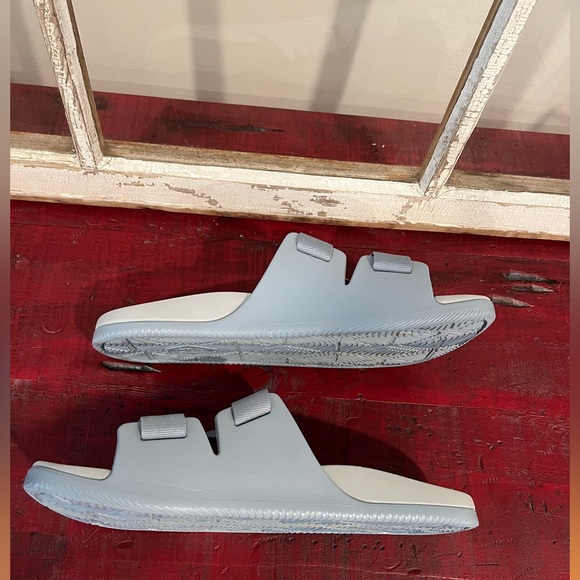 Chaco Women's Chillos Slide size 12 - Picture 3 of 9